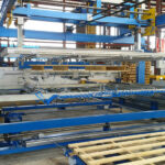 Automatic machine for big size pallets